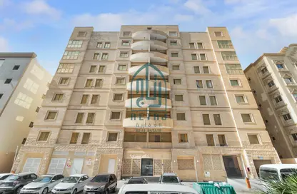 Apartment - 2 Bedrooms - 2 Bathrooms for rent in Al Sadd Road - Al Sadd - Doha