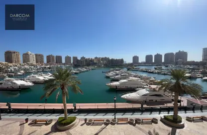 Apartment - 2 Bedrooms - 3 Bathrooms for rent in Tower 10 - Abraj Quartiers - The Pearl Island - Doha