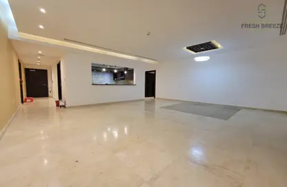 Apartment - 2 Bedrooms - 2 Bathrooms for rent in Bin Omran - Fereej Bin Omran - Doha