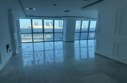 Apartment - 3 Bedrooms - 4 Bathrooms for rent in Zig Zag Tower B - Zig Zag Towers - West Bay - Doha