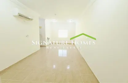 Apartment - 2 Bedrooms - 2 Bathrooms for rent in Ghanem Business Centre - Fereej Bin Mahmoud South - Fereej Bin Mahmoud - Doha