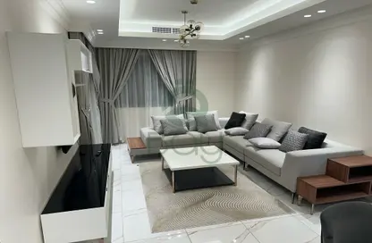 Apartment - 2 Bedrooms - 2 Bathrooms for rent in Giardino Apartments - The Pearl Island - Doha