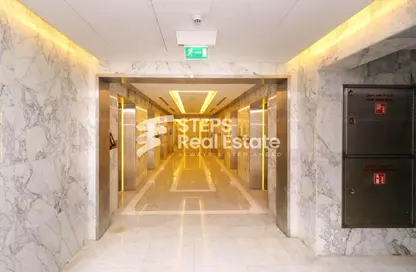 Office Space - Studio - 2 Bathrooms for rent in West Bay Tower - West Bay - West Bay - Doha