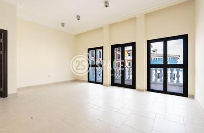 Apartment - 1 Bedroom - 2 Bathrooms for rent in Carnaval - Qanat Quartier - The Pearl Island - Doha