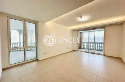 Apartment - 2 Bedrooms - 3 Bathrooms for sale in Viva East - Viva Bahriyah - The Pearl Island - Doha