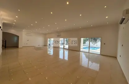 Villa - 3 Bedrooms - 4 Bathrooms for rent in West Bay Lagoon Street - West Bay Lagoon - Doha