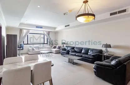 Apartment - 2 Bedrooms - 3 Bathrooms for rent in West Porto Drive - Porto Arabia - The Pearl Island - Doha