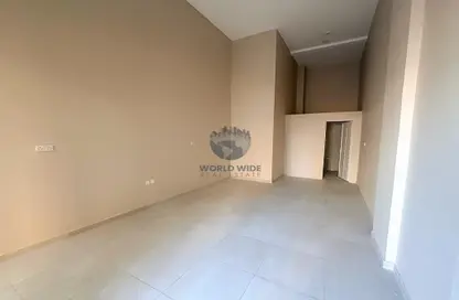 Shop - Studio - 1 Bathroom for rent in Najma Street - Najma - Doha