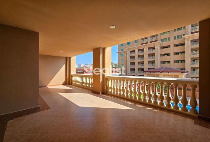 Apartment - 1 Bedroom - 2 Bathrooms for rent in Tower 4 - Porto Arabia - The Pearl Island - Doha