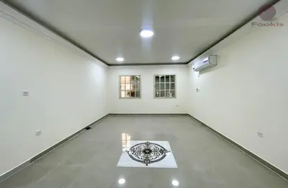 Compound - 2 Bedrooms - 2 Bathrooms for rent in Al Kheesa - Al Kheesa - Umm Salal Mohammed