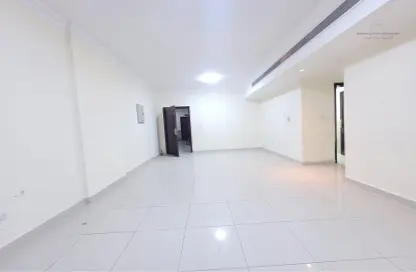 Apartment - 3 Bedrooms - 3 Bathrooms for rent in Al Mansoura - Al Mansoura - Doha