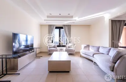 Apartment - 2 Bedrooms - 3 Bathrooms for sale in West Porto Drive - Porto Arabia - The Pearl Island - Doha