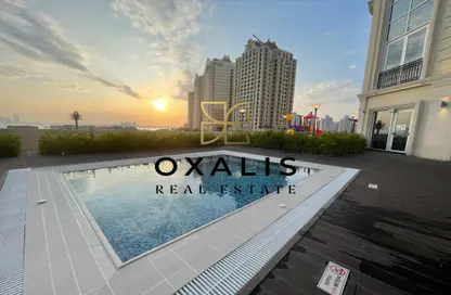 Apartment - 2 Bedrooms - 3 Bathrooms for rent in Floresta Gardens - Floresta Gardens - The Pearl Island - Doha