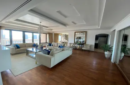 Apartment - 3 Bedrooms - 5 Bathrooms for sale in Porto Arabia - The Pearl Island - Doha