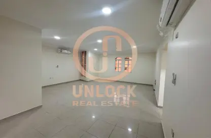 Apartment - 2 Bedrooms - 2 Bathrooms for rent in Al Nasr Street - Al Nasr - Doha