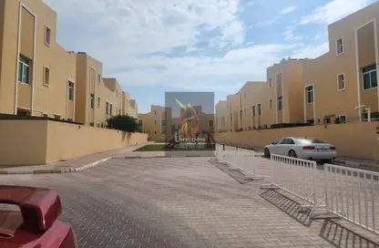 Compound - 6 Bedrooms - 5 Bathrooms for rent in Al Kheesa - Al Kheesa - Umm Salal Mohammed