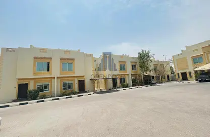 Villa - 4 Bedrooms - 4 Bathrooms for rent in Souk Al gharaffa - Al Gharrafa - Doha