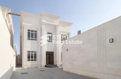 Villa - 7 Bedrooms - 6 Bathrooms for sale in Umm Qarn - Al Daayen