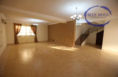 Compound - 3 Bedrooms - 4 Bathrooms for rent in Bu Hamour Street - Abu Hamour - Doha