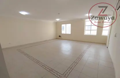 Apartment - 3 Bedrooms - 3 Bathrooms for rent in Anas Street - Fereej Bin Mahmoud North - Fereej Bin Mahmoud - Doha