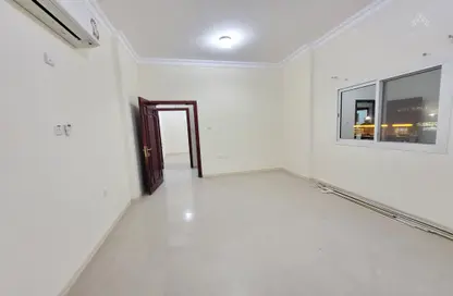 Apartment - 2 Bedrooms - 2 Bathrooms for rent in Al Mansoura - Al Mansoura - Doha