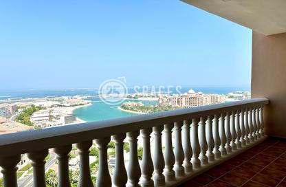 Apartment - 2 Bedrooms - 3 Bathrooms for rent in Tower 14 - Porto Arabia - The Pearl Island - Doha