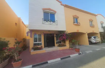 Villa - 3 Bedrooms - 4 Bathrooms for rent in Izghawa - Izghawa - Doha