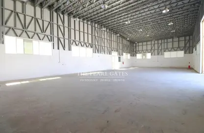 Warehouse - Studio for rent in East Industrial Street - Birkat Al Awamer - Al Wakra