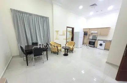 Apartment - 1 Bedroom - 2 Bathrooms for rent in Al Sadd Road - Al Sadd - Doha