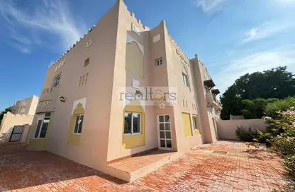 Compound - 4 Bedrooms - 6 Bathrooms for rent in East Gate - West Bay Lagoon - Doha