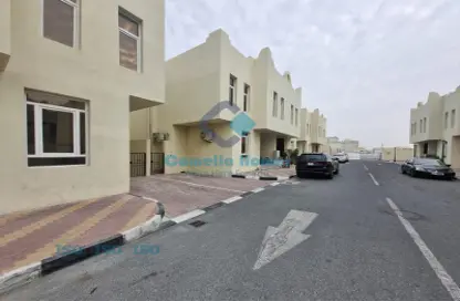 Villa - 3 Bedrooms - 4 Bathrooms for rent in Ain Khaled - Ain Khaled - Doha