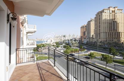 Apartment - 2 Bedrooms - 3 Bathrooms for rent in Carnaval - Qanat Quartier - The Pearl Island - Doha