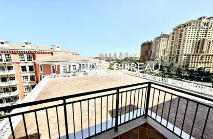 Apartment - 5 Bedrooms for rent in Waterfront Townhouses - Qanat Quartier - The Pearl Island - Doha