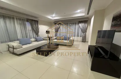 Apartment - 1 Bedroom - 2 Bathrooms for rent in East Porto Drive - Porto Arabia - The Pearl Island - Doha