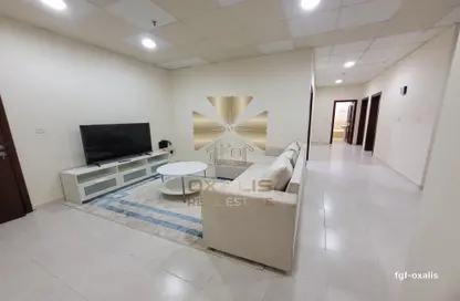 Apartment - 2 Bedrooms - 2 Bathrooms for rent in Al Zubair Bakkar Street - Al Sadd - Doha