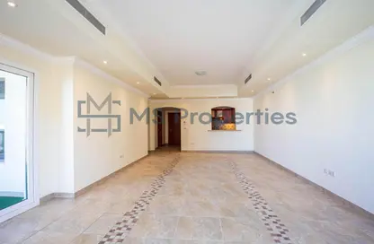 Apartment - 2 Bedrooms - 3 Bathrooms for rent in West Porto Drive - Porto Arabia - The Pearl Island - Doha