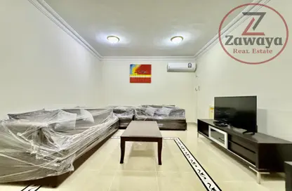 Apartment - 2 Bedrooms - 2 Bathrooms for rent in Al Khazin Street - Madinat Khalifa South - Madinat Khalifa - Doha