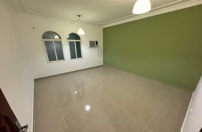 Villa - 2 Bedrooms - 1 Bathroom for rent in Al Nuaija Street - Al Hilal West - Al Hilal - Doha