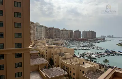 Apartment - 1 Bedroom - 2 Bathrooms for rent in Tower 18 - Porto Arabia - The Pearl Island - Doha