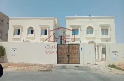 Villa - 6 Bedrooms - 5 Bathrooms for sale in Umm Qarn - Al Daayen