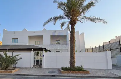 Villa - 7+ Bedrooms - 7 Bathrooms for sale in Al Dafna - Al Dafna - Doha