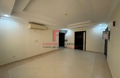 Apartment - 2 Bedrooms - 3 Bathrooms for rent in Al Sadd - Al Sadd - Doha