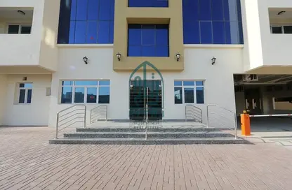 Apartment - 2 Bedrooms - 1 Bathroom for rent in Al Sadd Road - Al Sadd - Doha