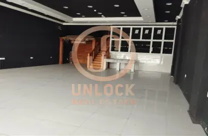 Show Room - Studio - 2 Bathrooms for rent in Salwa Road - Al Aziziyah - Doha