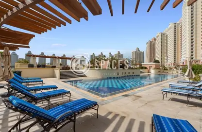 Apartment - 2 Bedrooms - 3 Bathrooms for sale in Viva East - Viva Bahriyah - The Pearl Island - Doha