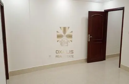 Apartment - 1 Bedroom - 2 Bathrooms for rent in Hadramout Street - Doha Al Jadeed - Doha