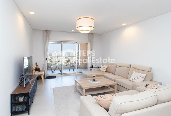 Apartment - 1 Bedroom - 2 Bathrooms for sale in Viva West - Viva Bahriyah - The Pearl Island - Doha