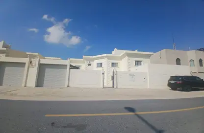 Villa - 5 Bedrooms - 5 Bathrooms for rent in Mamoura 18 - Al Maamoura - Doha