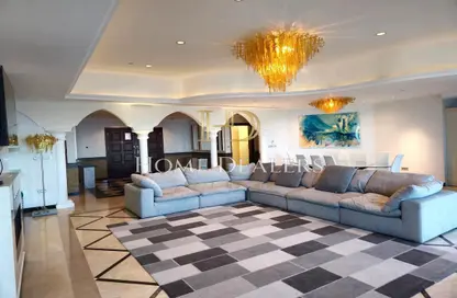 Penthouse - 4 Bedrooms - 6 Bathrooms for rent in Viva West - Viva Bahriyah - The Pearl Island - Doha