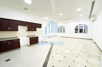 Apartment - 3 Bedrooms - 3 Bathrooms for rent in Al Sadd Road - Al Sadd - Doha